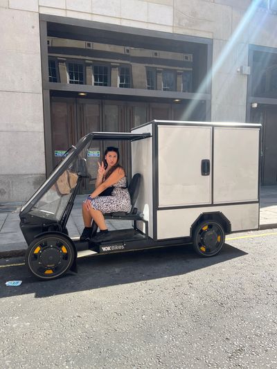 students racing between bars, checking map on phones